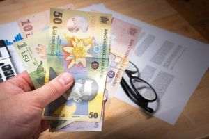 Ministerul Finanţelor a împrumutat peste un miliard de lei de la bănci